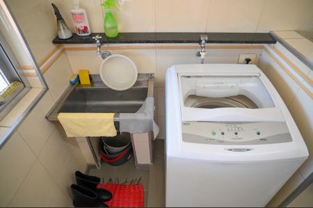 Casa à venda com 195m², 3 quartos e 2 vagas Casa à venda com 195m², 3 quartos e 2 vagasÁrea de Serviço