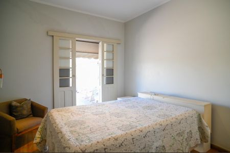 Casa à venda com 195m², 3 quartos e 2 vagas Casa à venda com 195m², 3 quartos e 2 vagasQuarto 1