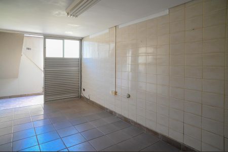 Casa à venda com 195m², 3 quartos e 2 vagas Casa à venda com 195m², 3 quartos e 2 vagasDepósito 1