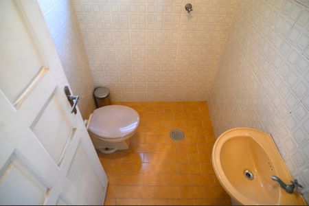 Casa à venda com 195m², 3 quartos e 2 vagas Casa à venda com 195m², 3 quartos e 2 vagasBanheiro de Serviço