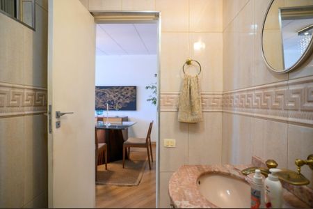 Casa à venda com 195m², 3 quartos e 2 vagas Casa à venda com 195m², 3 quartos e 2 vagasBanheiro Social 1