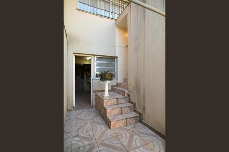 Casa à venda com 195m², 3 quartos e 2 vagas Casa à venda com 195m², 3 quartos e 2 vagasQuintal