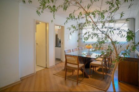 Casa à venda com 195m², 3 quartos e 2 vagas Casa à venda com 195m², 3 quartos e 2 vagasSala de Jantar