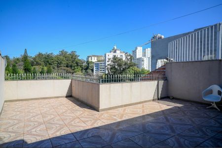 Casa à venda com 195m², 3 quartos e 2 vagas Casa à venda com 195m², 3 quartos e 2 vagasVaranda - Quarto 1 e 2