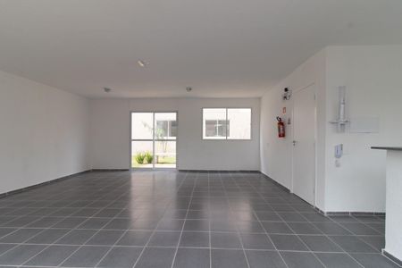 Apartamento à venda com 42m², 2 quartos e 1 vaga Apartamento à venda com 42m², 2 quartos e 1 vagaÁrea comum - Salão de festas