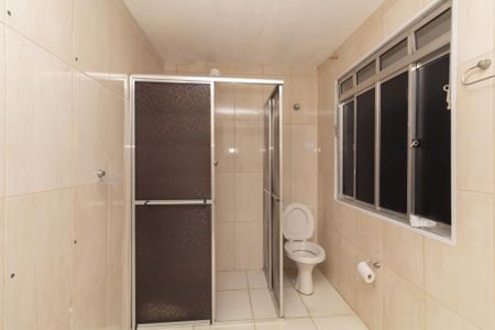 Casa para alugar com 120m², 4 quartos e 1 vaga Casa para alugar com 120m², 4 quartos e 1 vagaBanheiro de serviço