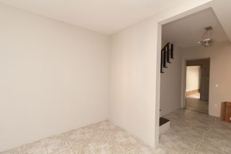 Sala de casa para alugar com 4 quartos, 120m² em Jardim Itapemirim, São Paulo
