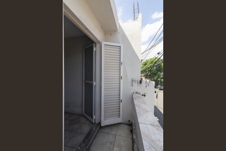 Casa para alugar com 120m², 4 quartos e 1 vaga Casa para alugar com 120m², 4 quartos e 1 vagaSacada