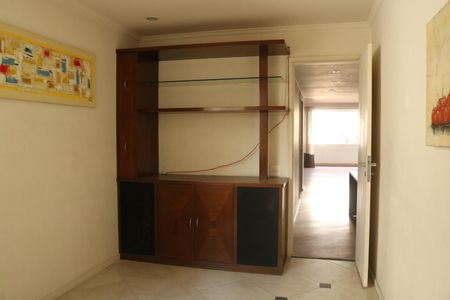 Apartamento à venda com 236m², 3 quartos e 3 vagasSala 2