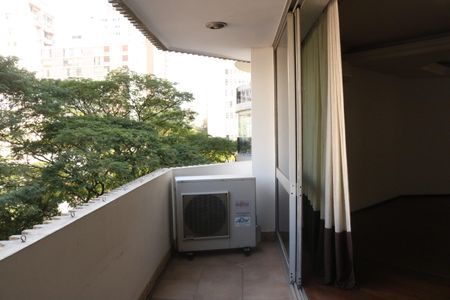 Apartamento à venda com 236m², 3 quartos e 3 vagasVaranda