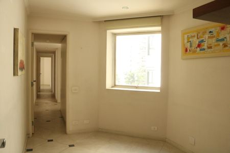 Apartamento à venda com 236m², 3 quartos e 3 vagasSala 2