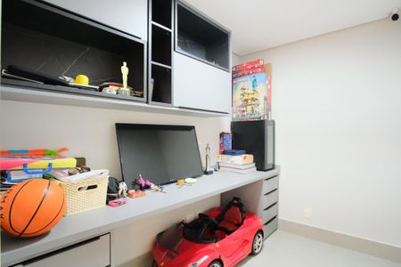 Apartamento à venda com 224m², 3 quartos e 4 vagasEscritório