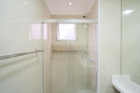 Apartamento à venda com 224m², 3 quartos e 4 vagasBanheiro da Suíte 2