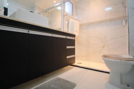 Apartamento à venda com 224m², 3 quartos e 4 vagasBanheiro 2 da Suíte 1