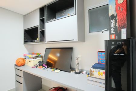 Apartamento à venda com 224m², 3 quartos e 4 vagasEscritório