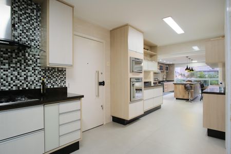 Apartamento à venda com 224m², 3 quartos e 4 vagasCozinha