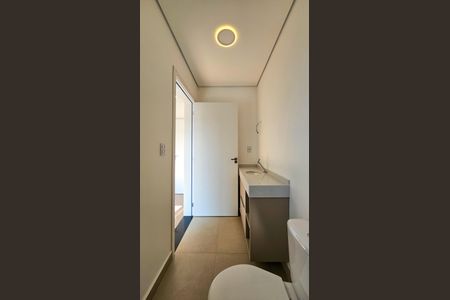 Casa de condomínio para alugar com 460m², 4 quartos e 4 vagasBanheiro da Suíte 2