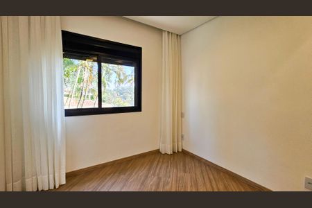 Casa de condomínio para alugar com 460m², 4 quartos e 4 vagasSuíte 3