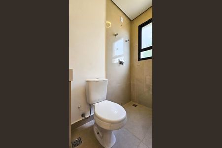 Casa de condomínio para alugar com 460m², 4 quartos e 4 vagasBanheiro da Suite 3