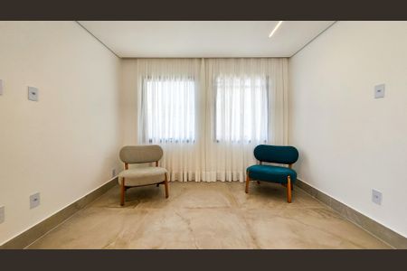 Casa de condomínio para alugar com 460m², 4 quartos e 4 vagasSala