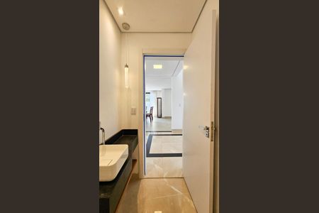 Casa de condomínio para alugar com 460m², 4 quartos e 4 vagasLavabo