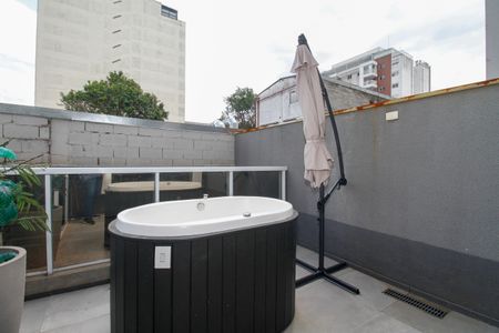 Studio à venda com 30m², 1 quarto e 1 vaga Studio à venda com 30m², 1 quarto e 1 vagaJacuzzi