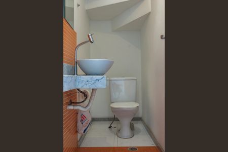 Lavabo de casa de condomínio para alugar com 3 quartos, 110m² em Jardim Passargada I, Cotia