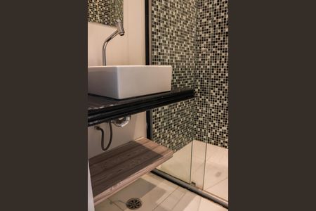 Casa de condomínio para alugar com 110m², 3 quartos e 2 vagasBanheiro/Suite