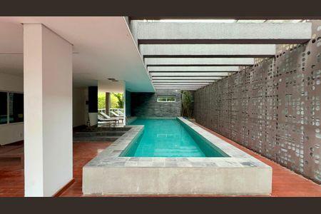 Studio à venda com 30m², 1 quarto e 1 vagaÁrea comum - Piscina