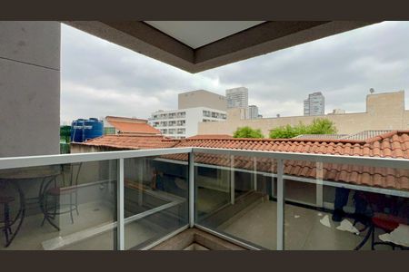 Varanda de kitnet/studio à venda com 1 quarto, 30m² em Pinheiros, São Paulo