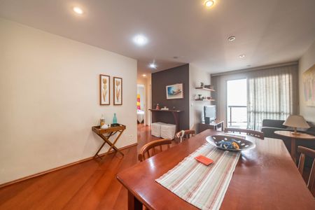 Apartamento à venda com 70m², 3 quartos e 1 vagaSala