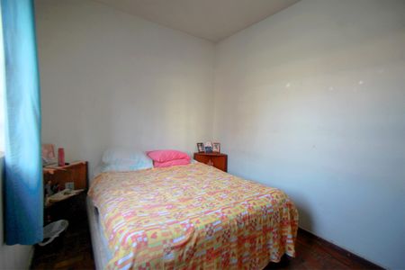 Casa à venda com 300m², 3 quartos e 4 vagas Casa à venda com 300m², 3 quartos e 4 vagasQuarto 1