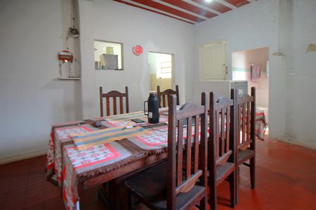 Casa à venda com 300m², 3 quartos e 4 vagas Casa à venda com 300m², 3 quartos e 4 vagasCopa