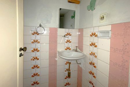 Casa à venda com 300m², 3 quartos e 4 vagas Casa à venda com 300m², 3 quartos e 4 vagasBanheiro da Suíte