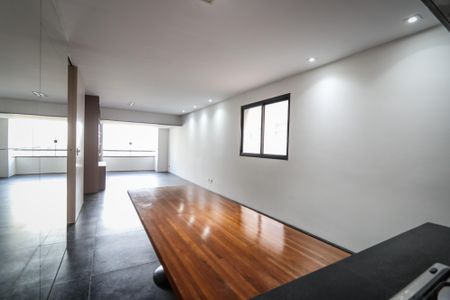 Sala de apartamento à venda com 3 quartos, 99m² em Cerqueira César, São Paulo