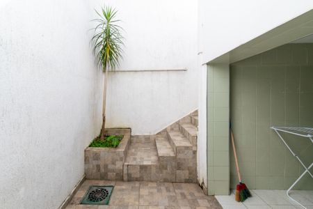 Casa à venda com 126m², 2 quartos e 1 vaga Casa à venda com 126m², 2 quartos e 1 vagaQuintal