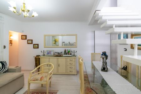 Casa à venda com 126m², 2 quartos e 1 vaga Casa à venda com 126m², 2 quartos e 1 vagaSala