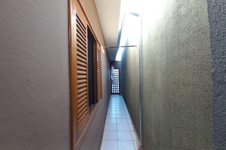 Casa à venda com 144m², 3 quartos e 3 vagasCorredor