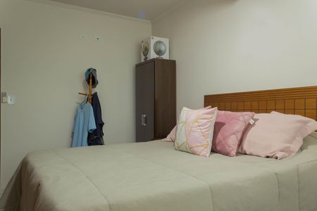 Casa à venda com 127m², 2 quartos e 2 vagas Casa à venda com 127m², 2 quartos e 2 vagasQuarto 1