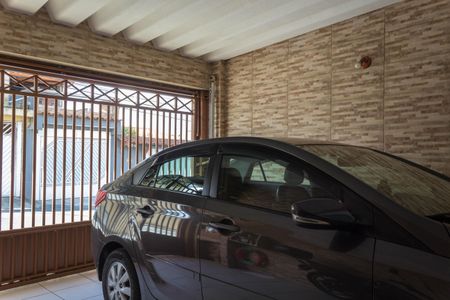 Casa à venda com 127m², 2 quartos e 2 vagas Casa à venda com 127m², 2 quartos e 2 vagasGaragem