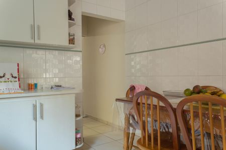 Casa à venda com 127m², 2 quartos e 2 vagas Casa à venda com 127m², 2 quartos e 2 vagasCozinha