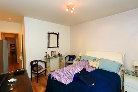 Apartamento à venda com 180m², 3 quartos e 2 vagasSuíte 3