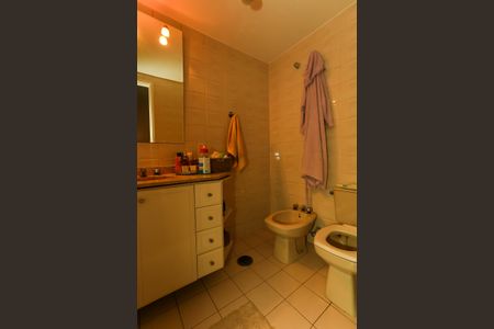 Apartamento à venda com 180m², 3 quartos e 2 vagasBanheiro da Suíte 3