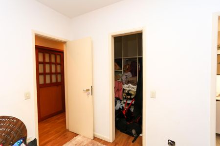 Apartamento à venda com 180m², 3 quartos e 2 vagasSuíte 1