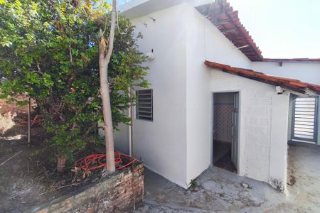 Casa à venda com 150m², 3 quartos e 2 vagas Casa à venda com 150m², 3 quartos e 2 vagasQuintal - Fundos
