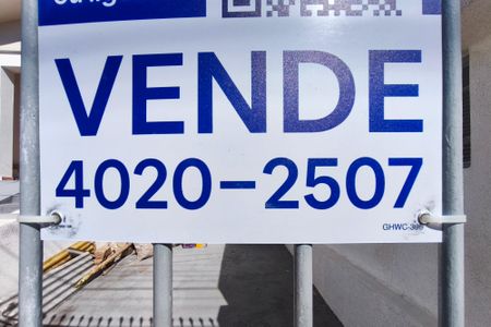 Casa à venda com 150m², 3 quartos e 2 vagas Casa à venda com 150m², 3 quartos e 2 vagasPlaquinha