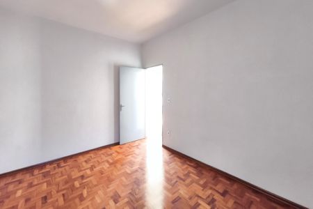 Casa à venda com 150m², 3 quartos e 2 vagas Casa à venda com 150m², 3 quartos e 2 vagasQuarto 2