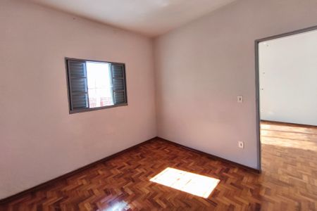 Casa à venda com 150m², 3 quartos e 2 vagas Casa à venda com 150m², 3 quartos e 2 vagasQuarto 1