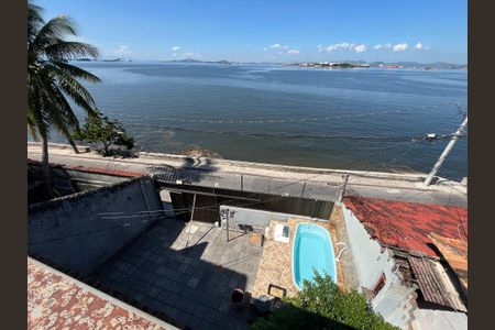 Casa à venda com 600m², 4 quartos e 1 vagaVista