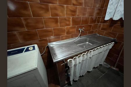 Casa à venda com 600m², 4 quartos e 1 vagaArea de serviço 1